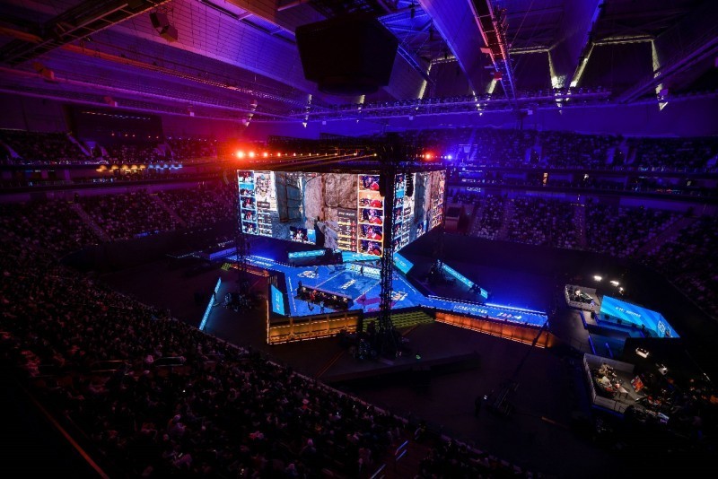 十三水实战：如何在“底道”稳坐葫芦的同时，确保“头道”不被冲三？（十三水实战：底道稳葫芦，头道防冲三的打法思路）